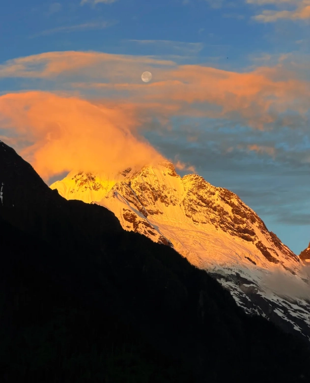 Meili Snow Mountain trek Meili Snow Mountain trek