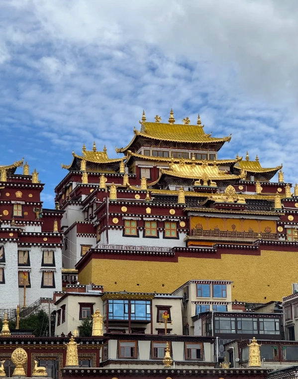 Ganden Sumtseling Monastery Opening Hours: Avoid the Crowds & Plan Smart