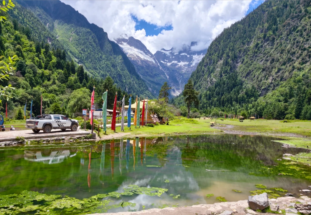 Best Time to Visit Yubeng Village: Avoid Crowds & Enjoy Perfect Scenery