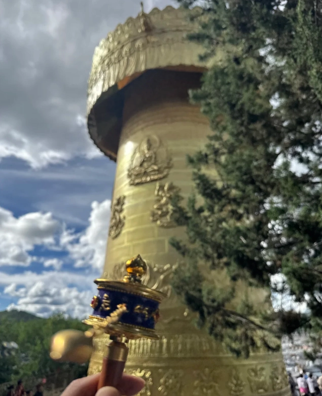 Photo of Dukezong Ancient Town: Shangri-La prayer wheel
