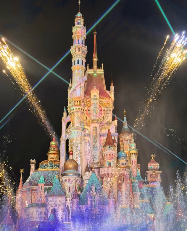 How to Visit Hong Kong Disneyland: Skip the Crowds & Save Money
