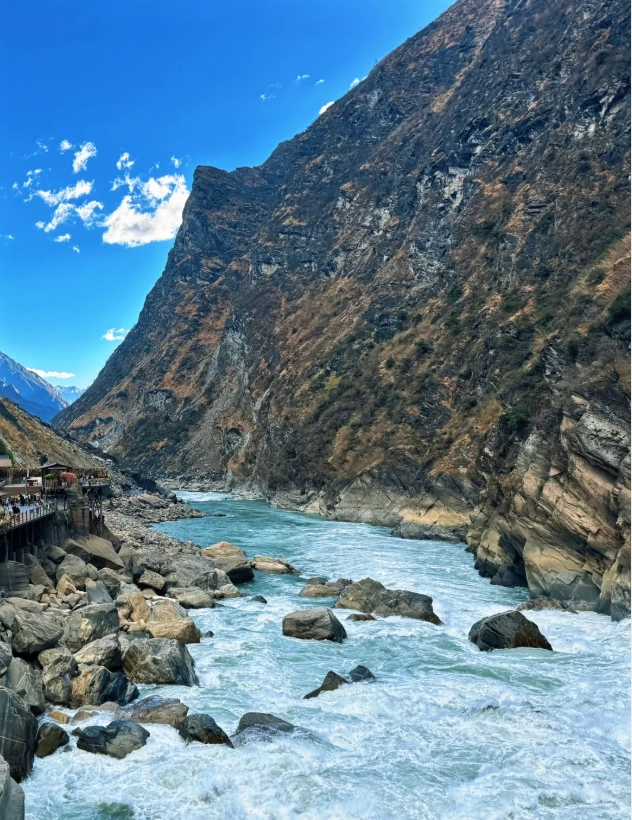 Shangri-La travel guide Shangri-La travel guide