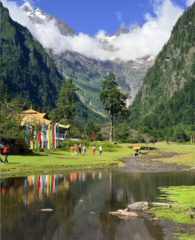 Yubeng Village Hiking Route: Insider Tips for First-Timers