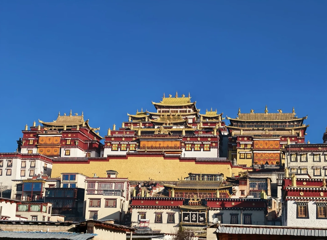 Photo of Ganden Sumtseling Monastery: how to photograph Ganden Sumtseling Monastery