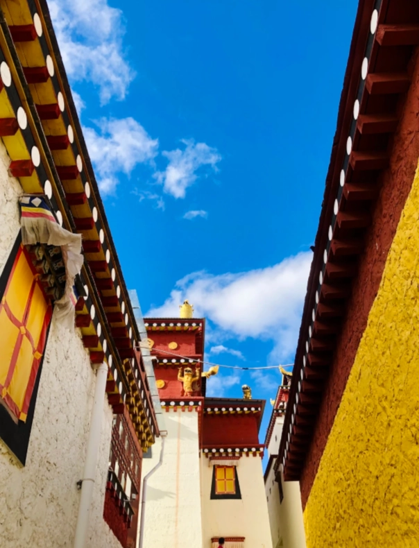 Photo of Ganden Sumtseling Monastery: Shangri-La Tibetan monastery