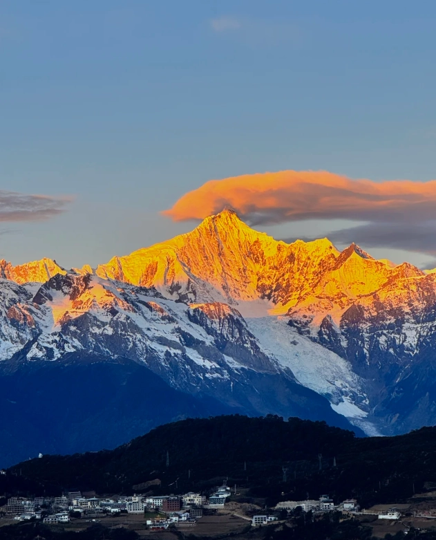 Meili Snow Mountain Guided Tour: Insider Tips for Your Visit