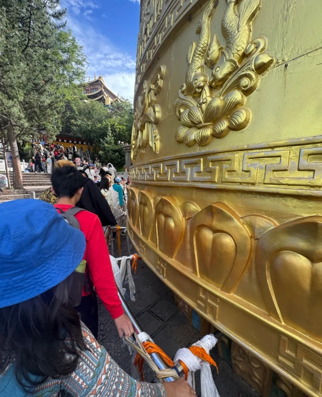 how to spin prayer wheel Dukezong
