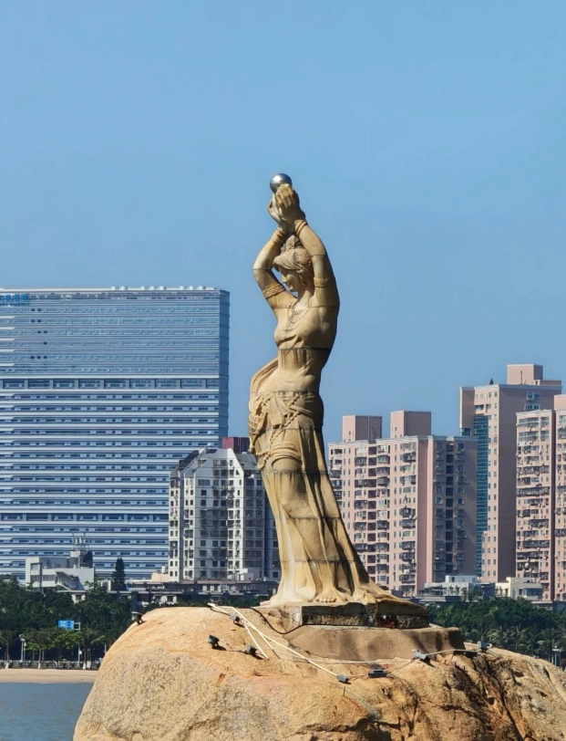 Zhuhai Fisher Girl Statue