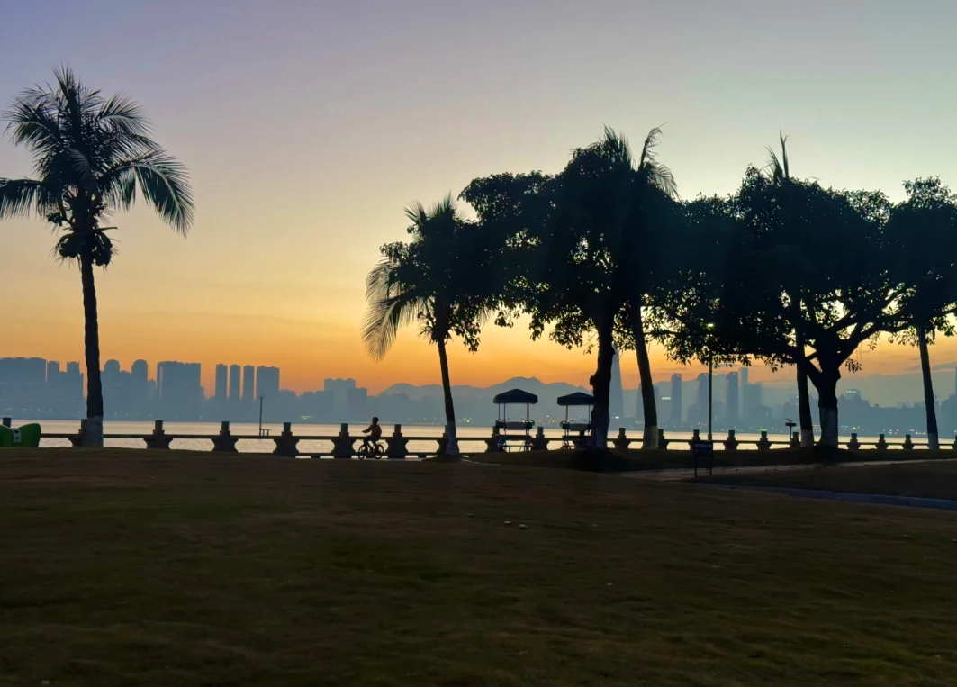 Zhuhai coastal walk
