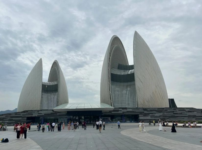 is Zhuhai Opera House worth visiting is Zhuhai Opera House worth visiting