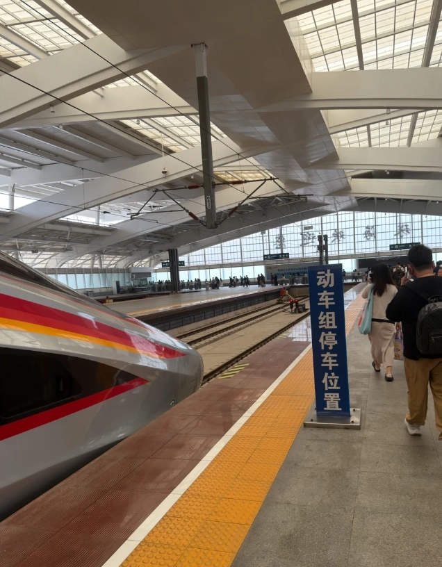 Guangzhou South to Zhuhai station Guangzhou South to Zhuhai station