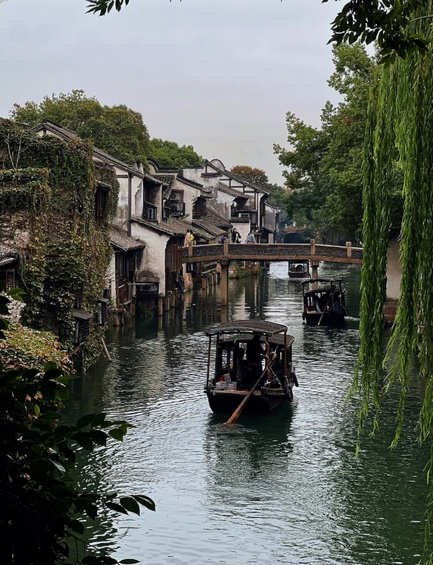 Wuzhen vs Zhouzhuang