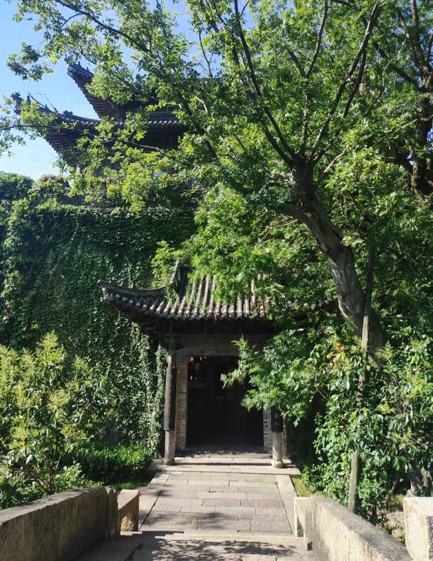Yanguan Ancient Town travel guide Yanguan Ancient Town travel guide