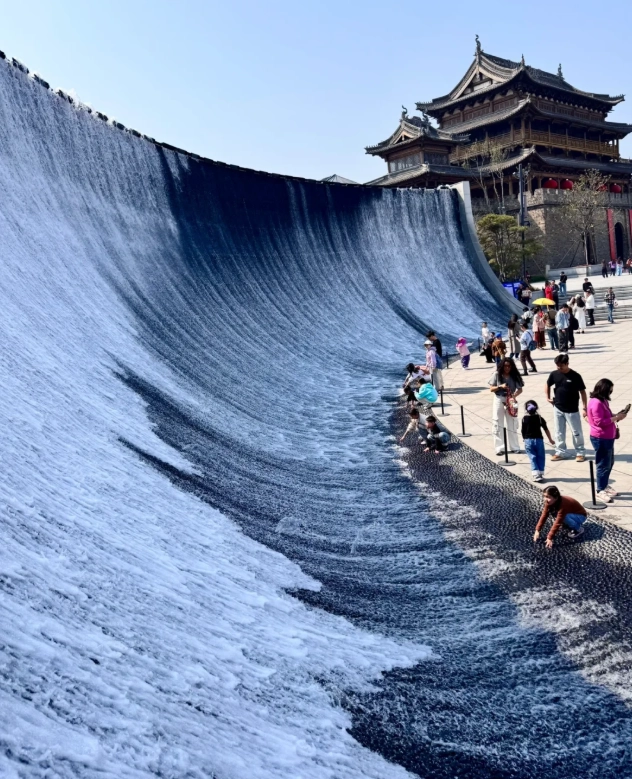 Haining tide watching Haining tide watching