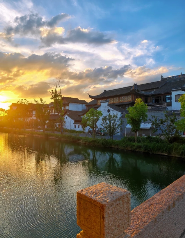 Yanguan Ancient Town shuttle Yanguan Ancient Town shuttle