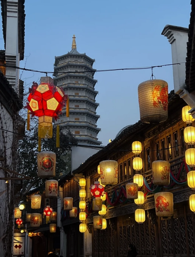 5 Days in Jiaxing: A Local Guide's Water Town & Silk Itinerary
