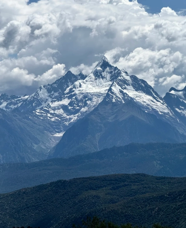 Meili Snow Mountain from Shangri-La