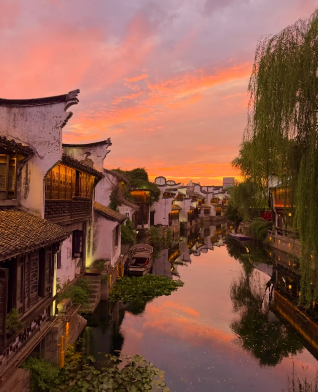 Jiaxing Travel Guide: Insider Tips to Skip the Crowds