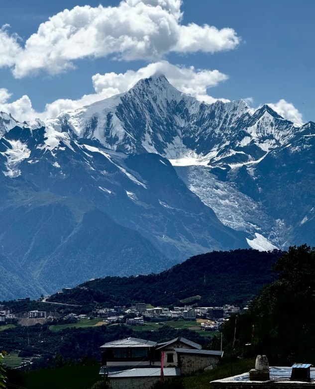 how to get to Meili Snow Mountain