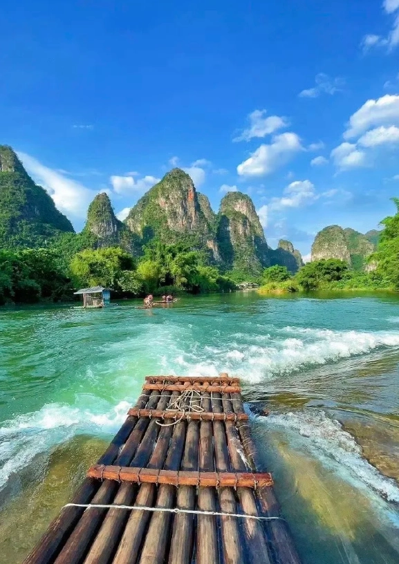 Yangshuo bamboo raft