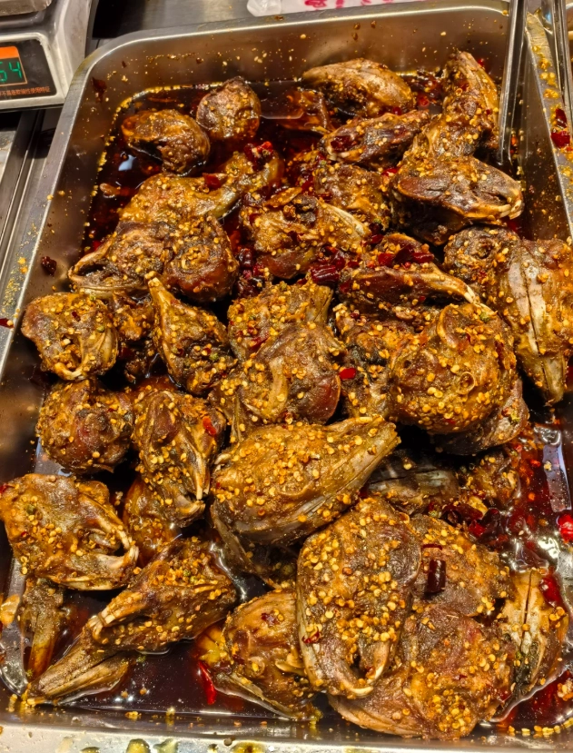 how to eat rabbit head