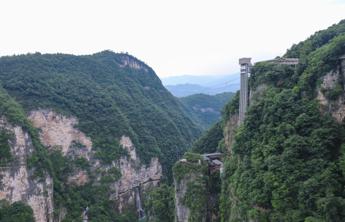 how to visit Zhangjiajie glass bridge