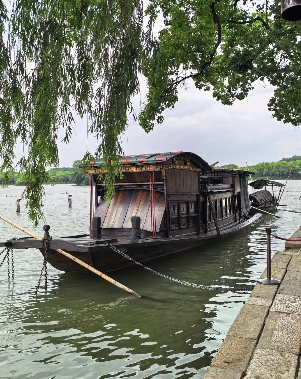 South Lake English Guide: Navigate Jiaxing's Scenic Gem Like a Local
