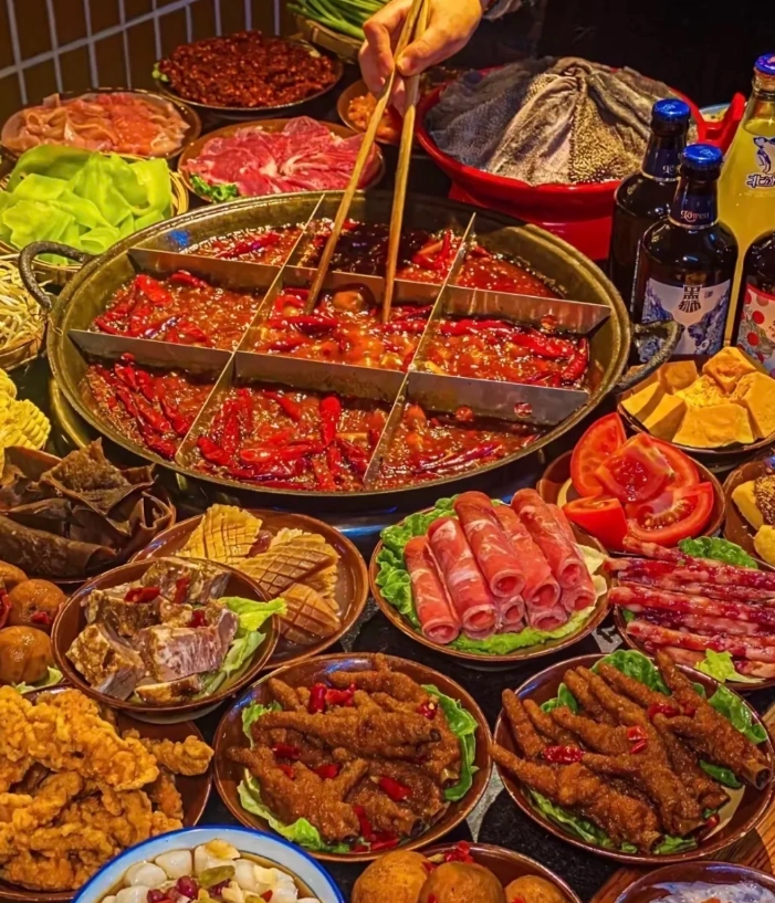 how to eat hotpot in Chongqing