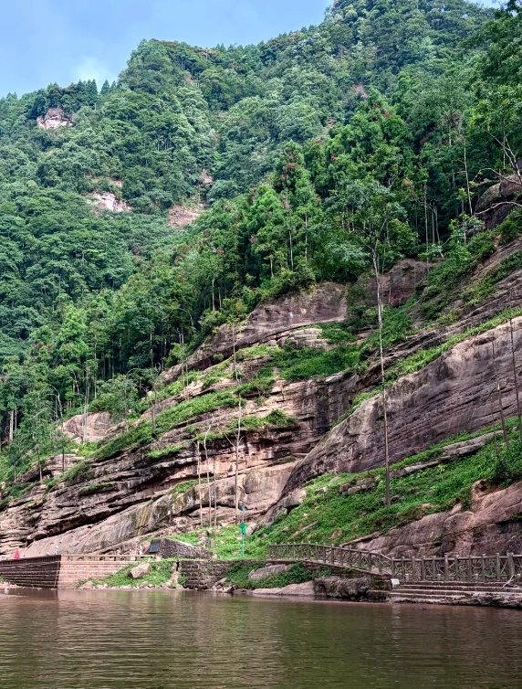Simian Mountain hiking