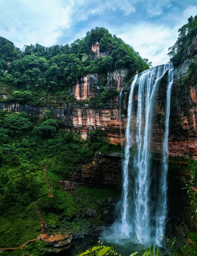 Chongqing Simian Mountain: Hike Through Misty Forests & Waterfalls