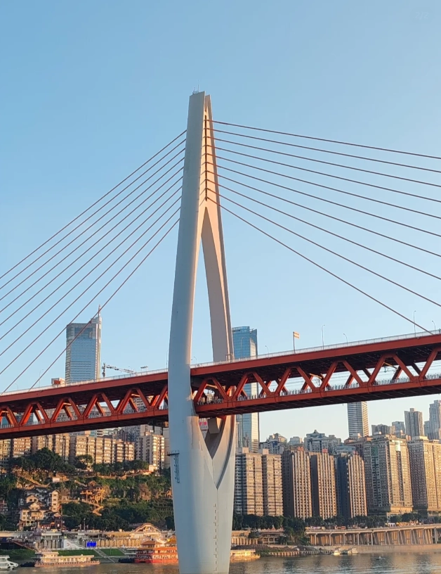 Jialing River bridge walk
