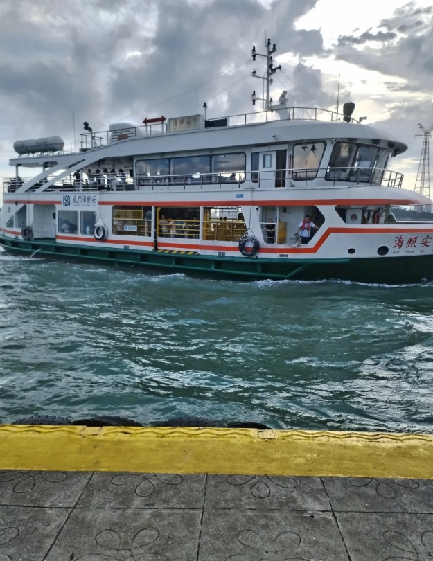Xiamen to Gulangyu Island Ferry: Skip the queues and avoid the tourist traps