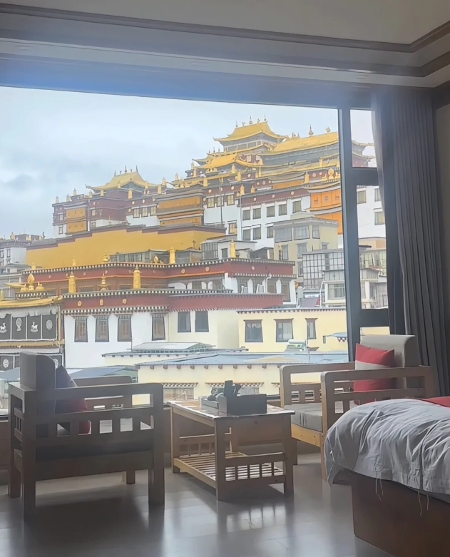 Where to Stay Near Ganden Sumtseling: Best Areas & Hotels