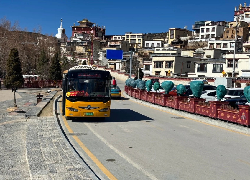 Ganden Sumtseling Monastery Shuttle Bus: Tips, Schedule & Hidden Costs