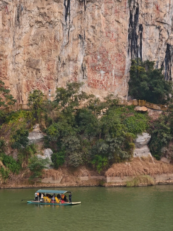 Best Chongzuo Itinerary: Hidden Gems & Border Views