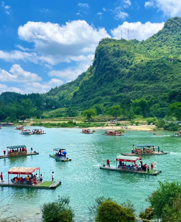 Mingshi Countryside Bamboo Raft: The Quietest Time to Float