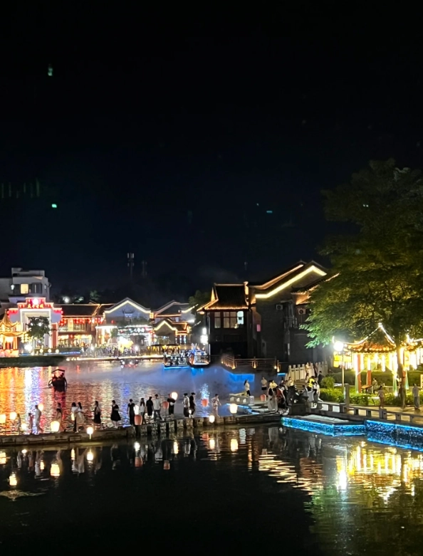 2 Days in Chongzuo: Waterfall & Karst Escape