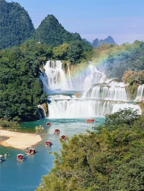 ban gioc detian waterfall bamboo raft ban gioc detian waterfall bamboo raft