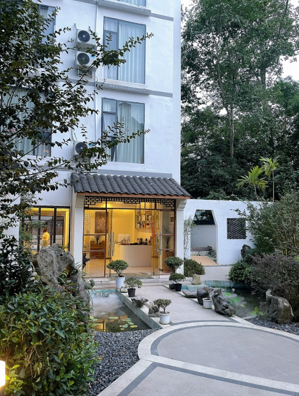 Where to Stay in Chongzuo: 3 Best Areas for Detian Falls