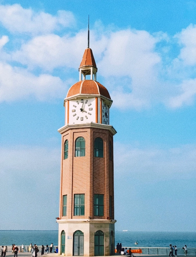 Holiday Beach Haikou Walking Route: A Self-Guided Coastal Walk