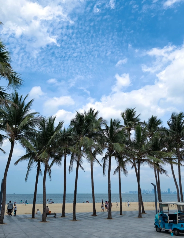 Haikou beach promenade