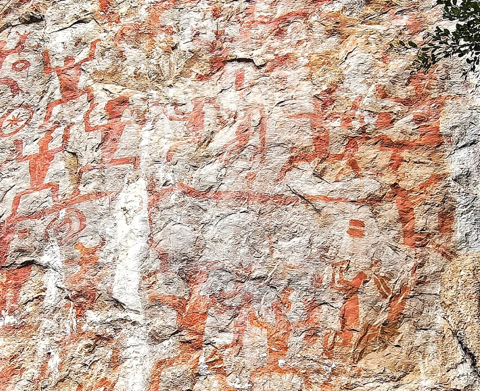 Zuojiang Huashan Rock Art tickets