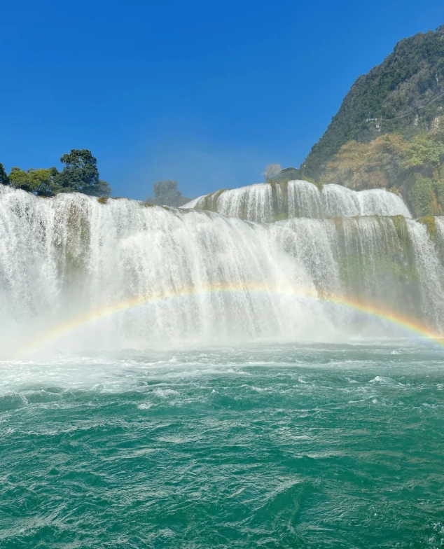 how to get to Ban Gioc waterfall