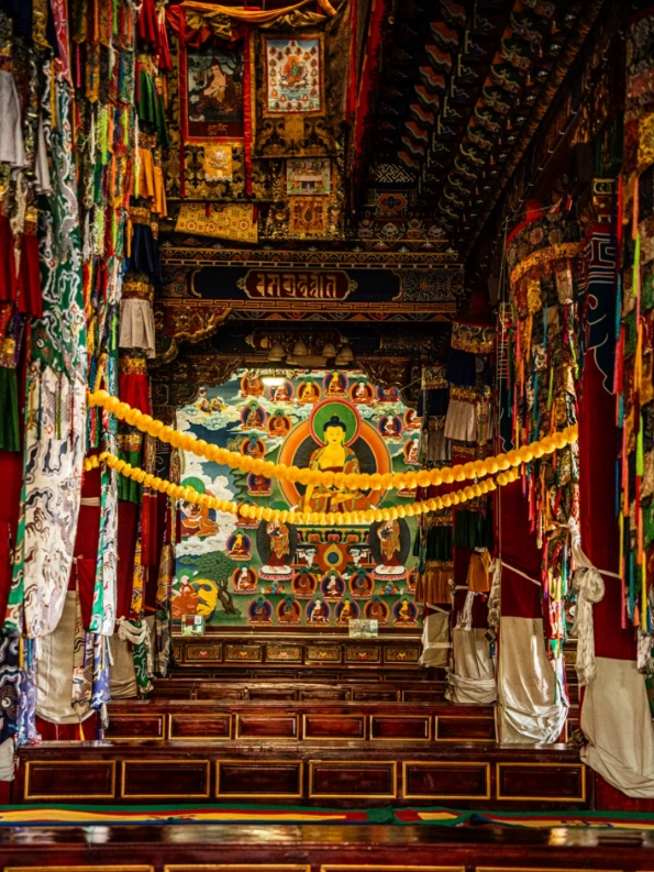 Dukezong Ancient Town travel tips