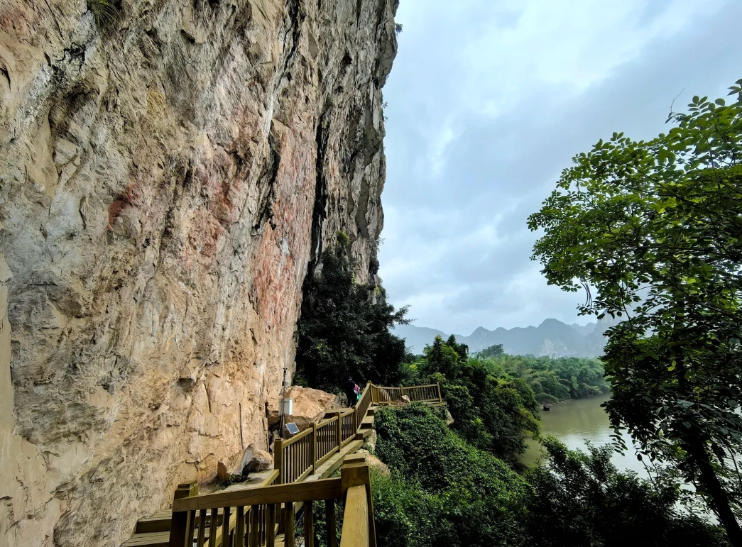 how to get to Zuojiang Huashan Rock Art