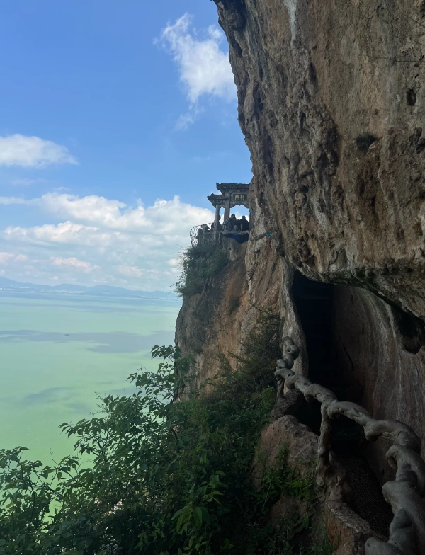 Kunming Family Trip: 8 Fun Attractions & Insider Tips
