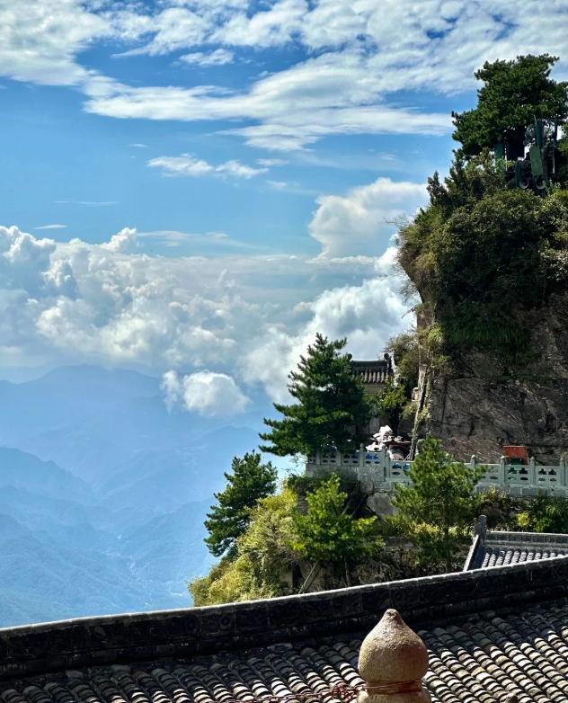Photo of Wudang Mountains: Wudang Mountains hiking trails