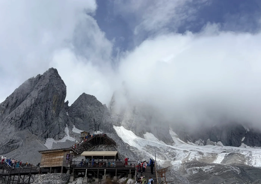 lijiang english guide