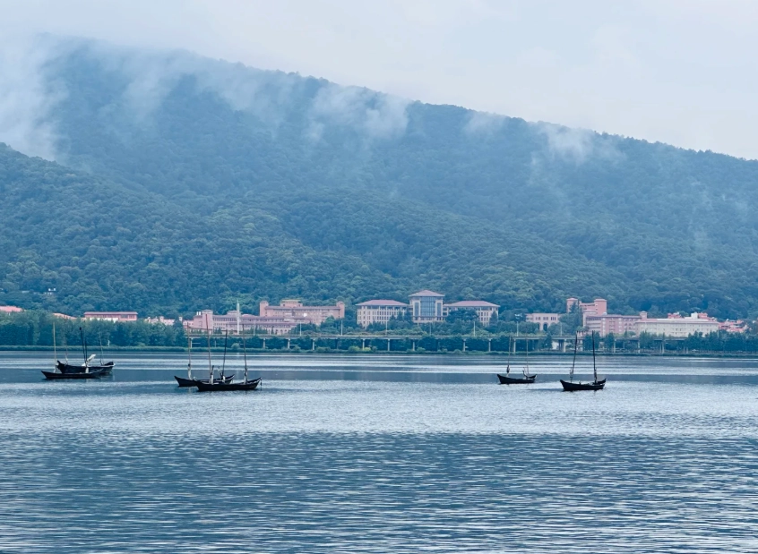 Kunming Local Tour Guide: Insider Tips to Escape the Crowds