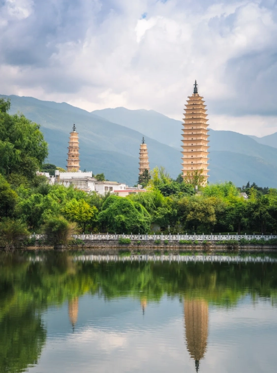 Dali layover tips
